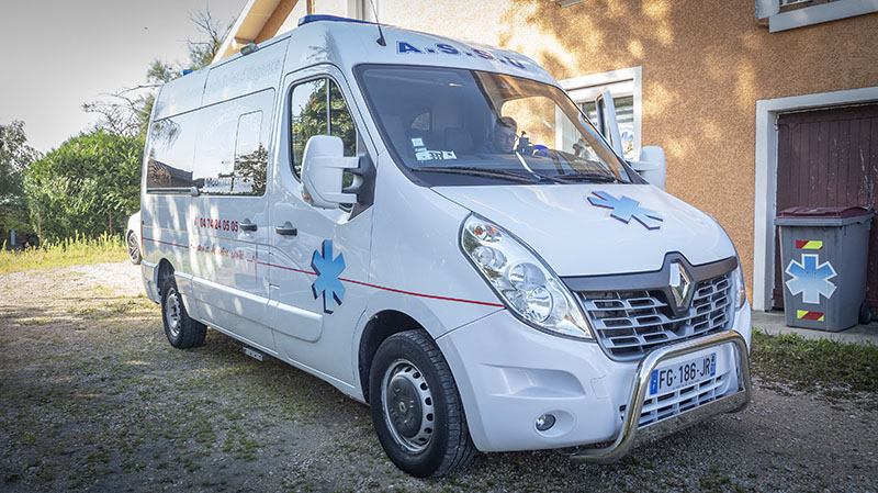 Ambulancier Polliat